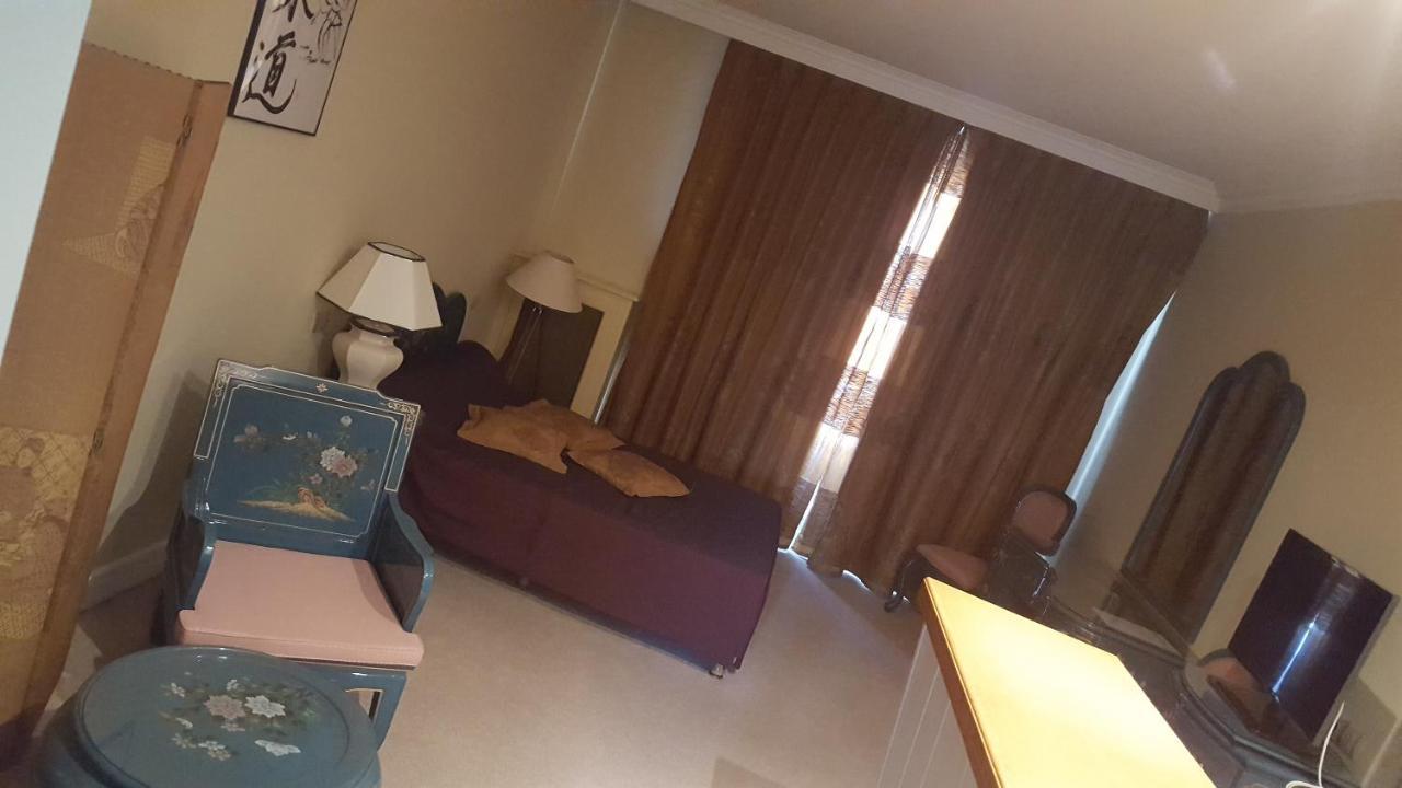 Hotel De La Cloche Sp Ρενς Εξωτερικό φωτογραφία