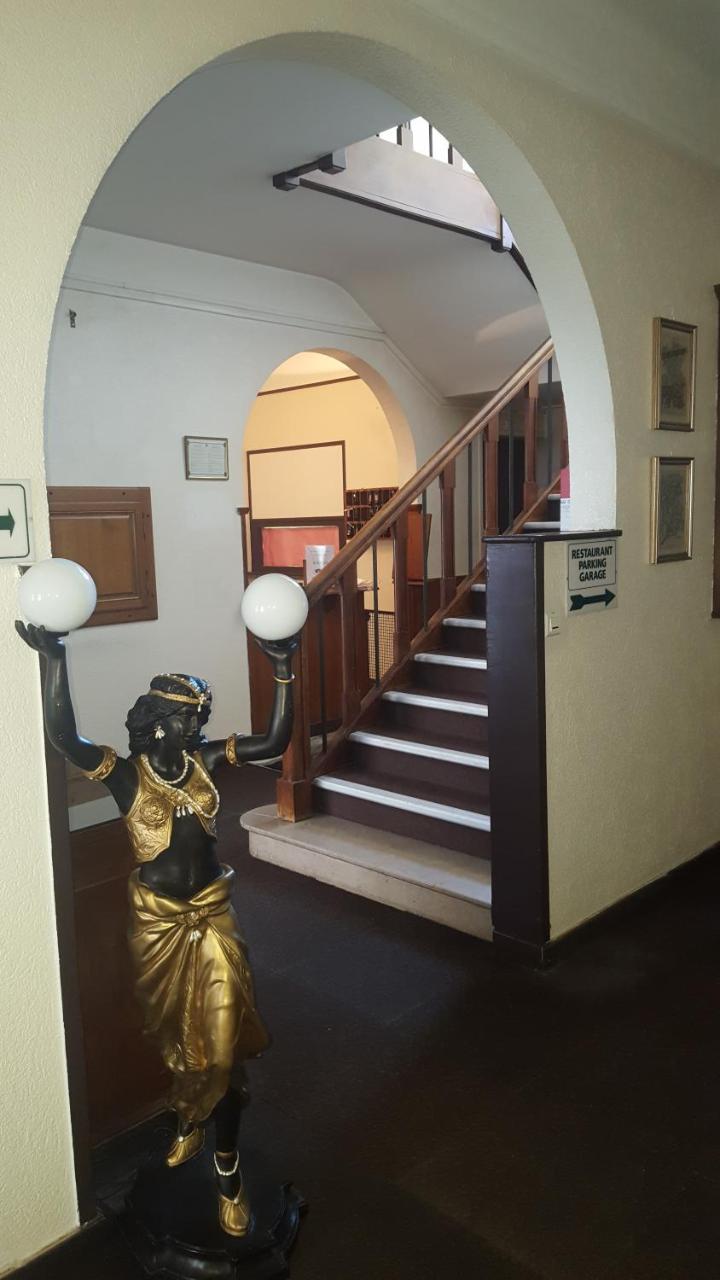 Hotel De La Cloche Sp Ρενς Εξωτερικό φωτογραφία