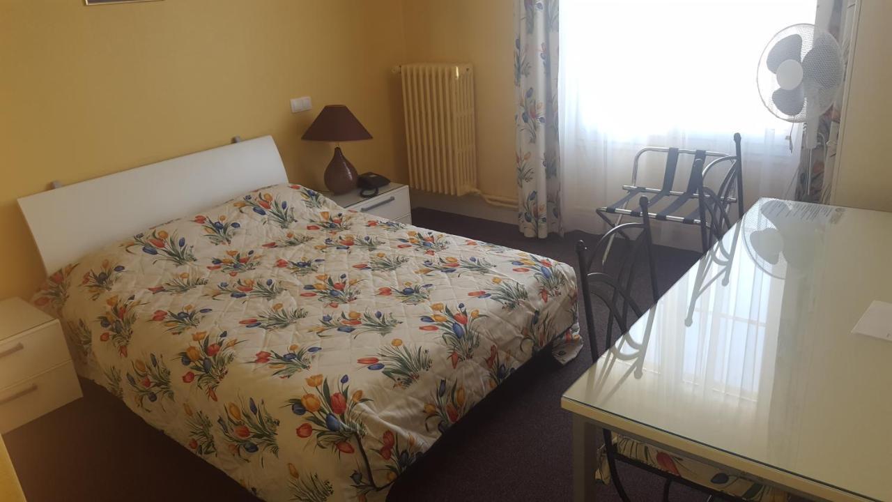 Hotel De La Cloche Sp Ρενς Εξωτερικό φωτογραφία
