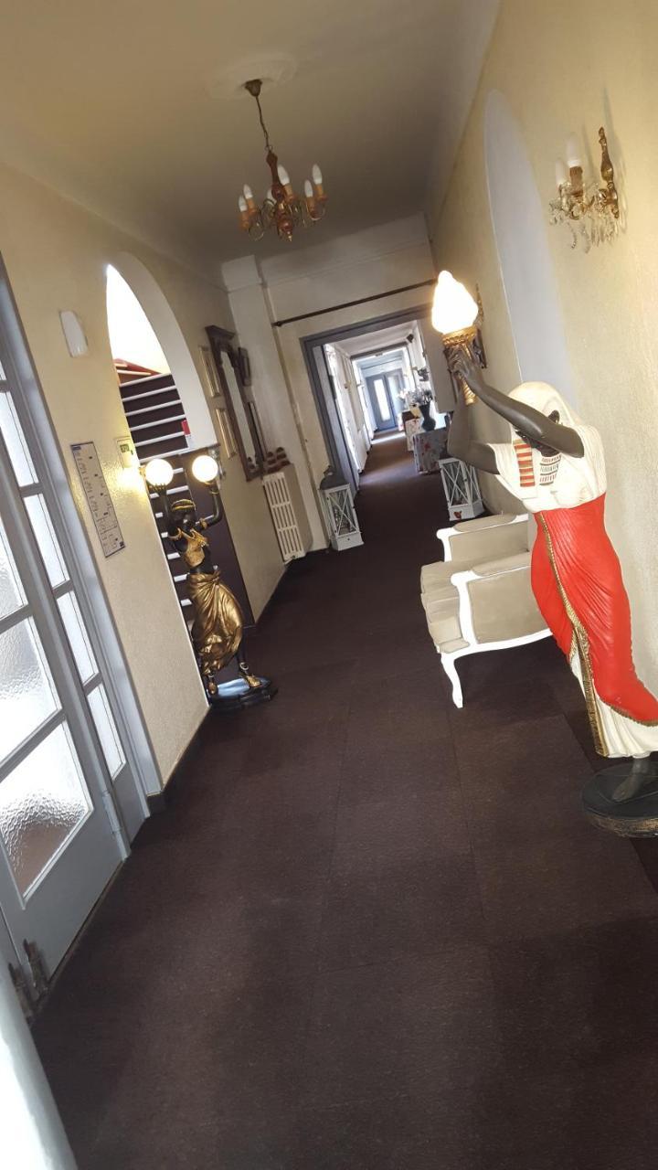 Hotel De La Cloche Sp Ρενς Εξωτερικό φωτογραφία