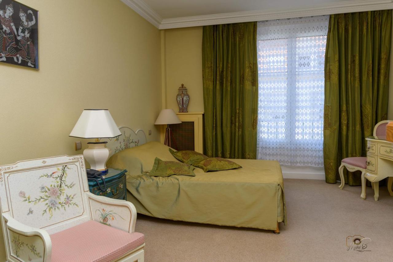 Hotel De La Cloche Sp Ρενς Εξωτερικό φωτογραφία